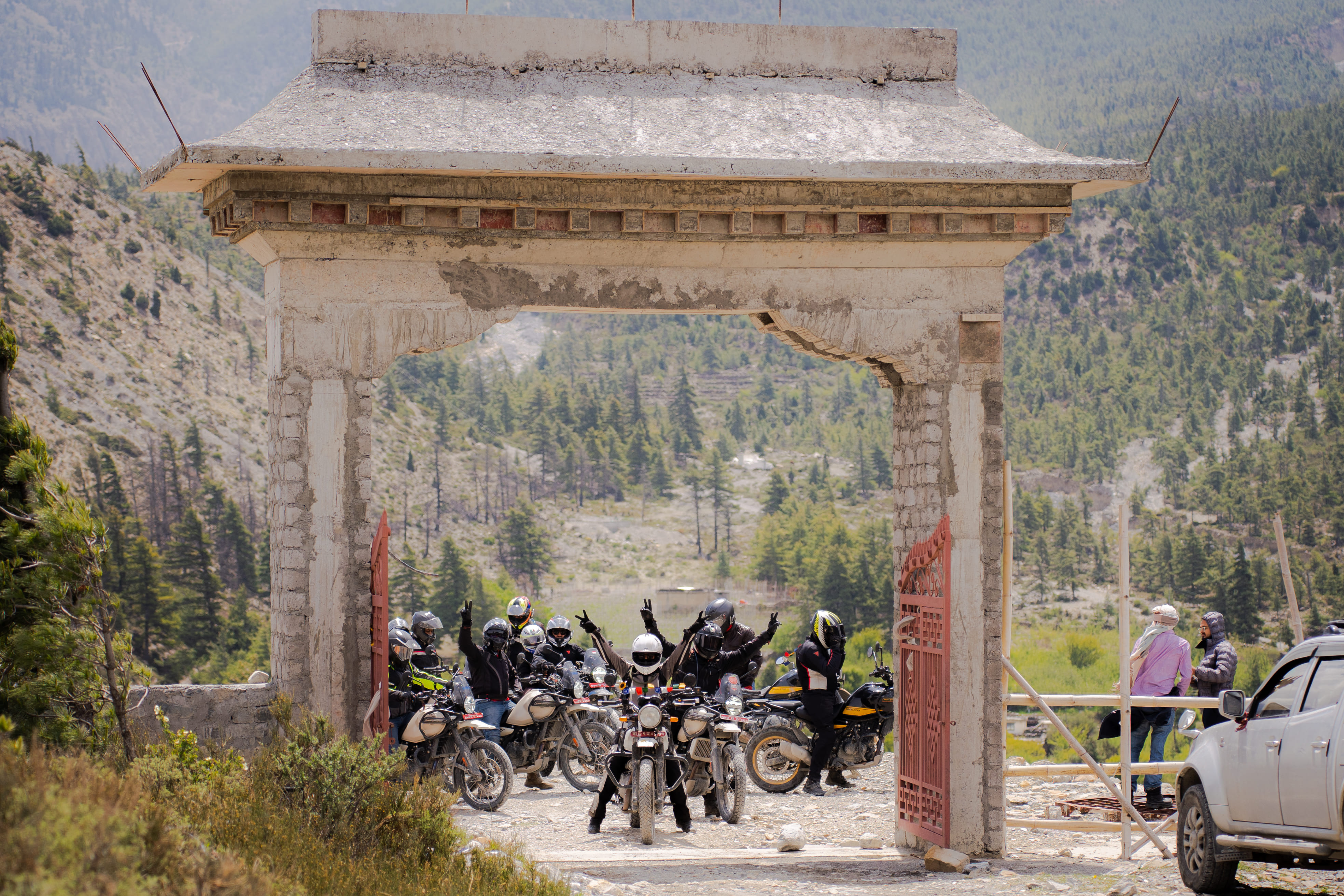 202605261753_Riders group in upper mustang.jpg